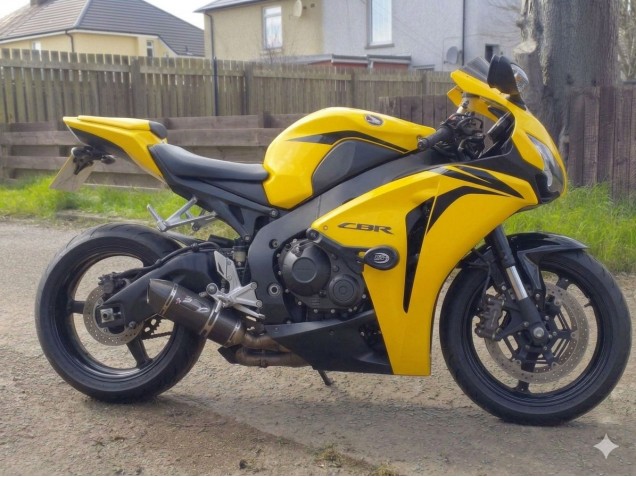 Purchase 2008-2011 Yellow Glossy Black Honda CBR1000RR Motorcycle Fairings UK