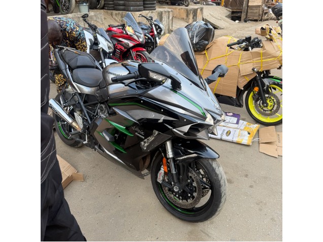 Purchase 2015-2022 Glossy Grey with Green Stripe Kawasaki Ninja H2 Motorcycle Fairings UK