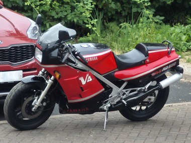 Purchase 1985-1987 White Red Black Yamaha RZV500 / RD500 Motorcycle Fairings UK