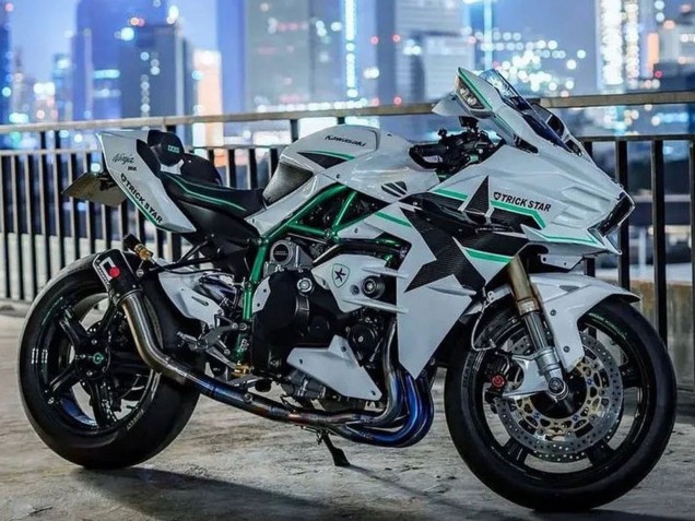 Purchase 2015-2022 White with Green Lines Kawasaki Ninja H2 Motorcycle Fairings UK Purchase 2015-2022 White with Green Lines Kawasaki Ninja H2 Motorcycle Fairings UK