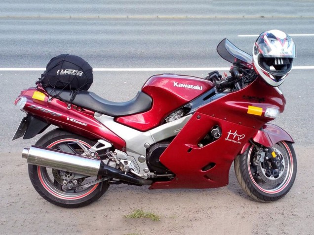 Purchase 1993-2003 Red Kawasaki ZZR1100 Motorcycle Fairings UK Purchase 1993-2003 Red Kawasaki ZZR1100 Motorcycle Fairings UK