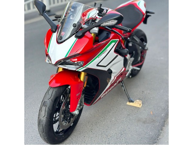 Purchase 2017-2022 White Red Ducati Supersport 939/939S Motorcycle Fairings UK Purchase 2017-2022 White Red Ducati Supersport 939/939S Motorcycle Fairings UK