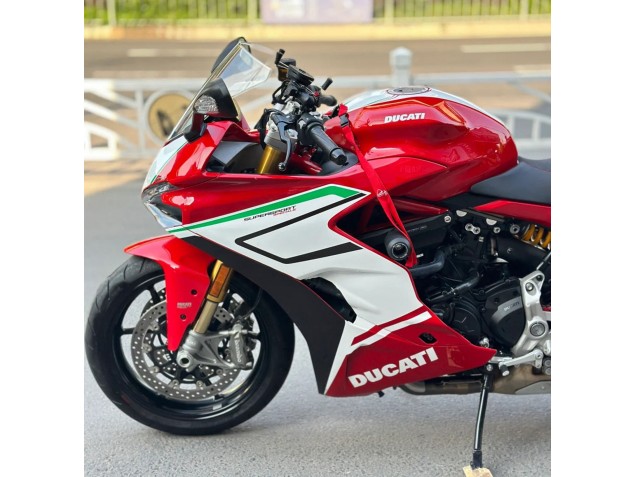 Purchase 2017-2022 White Red Ducati Supersport 939/939S Motorcycle Fairings UK Purchase 2017-2022 White Red Ducati Supersport 939/939S Motorcycle Fairings UK