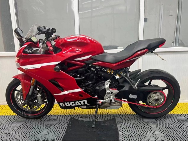 Purchase 2017-2022 Black White Red Ducati Supersport 939/939S Motorcycle Fairings UK Purchase 2017-2022 Black White Red Ducati Supersport 939/939S Motorcycle Fairings UK