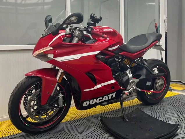Purchase 2017-2022 Black White Red Ducati Supersport 939/939S Motorcycle Fairings UK Purchase 2017-2022 Black White Red Ducati Supersport 939/939S Motorcycle Fairings UK