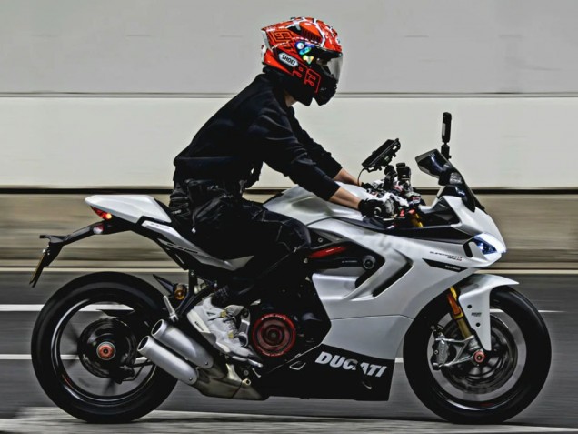 Purchase 2021-2024 Black White Ducati Supersport 950/950S Motorcycle Fairings UK Purchase 2021-2024 Black White Ducati Supersport 950/950S Motorcycle Fairings UK