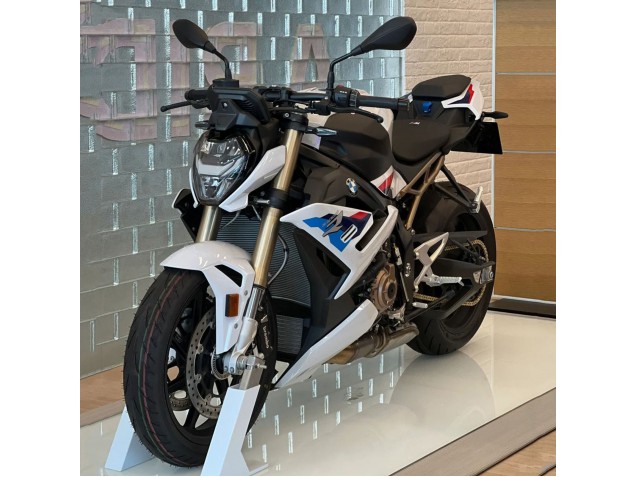 Purchase 2021-2025 White Blue Red BMW S1000R Motorcycle Fairings UK Purchase 2021-2025 White Blue Red BMW S1000R Motorcycle Fairings UK