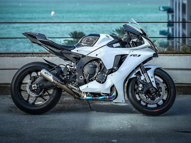 Purchase 2020-2025 White Yamaha YZF 1000 R1 Motorcycle Fairing UK