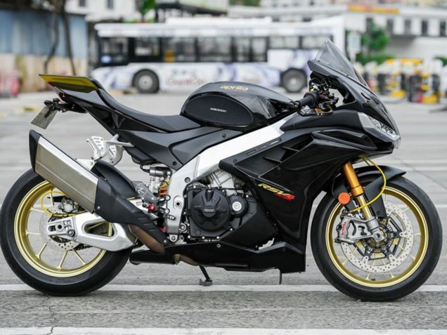 Purchase 2021-2024 Black Aprilia RSV4 1100 Motorcycle Fairings UK Purchase 2021-2024 Black Aprilia RSV4 1100 Motorcycle Fairings UK
