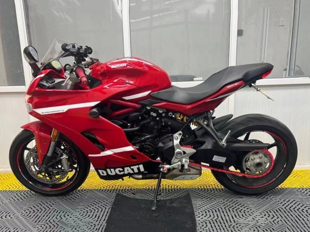 Purchase 2017-2022 Red White Stripe Ducati Supersport 939/939S Motorcycle Fairings UK Purchase 2017-2022 Red White Stripe Ducati Supersport 939/939S Motorcycle Fairings UK