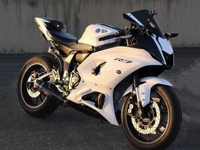 Purchase 2021-2024 White Black Yamaha YZF R7 Motorcycle Fairings UK