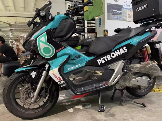 Purchase 2018-2021 Blue Green Red Glossy Black Petronas Honda ADV150 Motorcycle Fairings UK