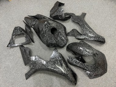 Purchase 2015-2019 Glossy Forged Carbon Fiber Style Yamaha R1 Motorcycle Fairings UK