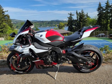 Purchase 2015-2019 Glossy White Black Candy Red Yamaha R1 Motorcycle Fairings UK