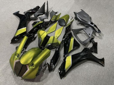 Purchase 2020-2025 Glossy Gold Black Yamaha R1 Motorcycle Fairings UK