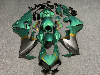 Purchase 2017-2024 Glossy Emerald Green Silver Gold Carbon Fiber Style Honda CBR1000RR Motorcycle Fairings UK