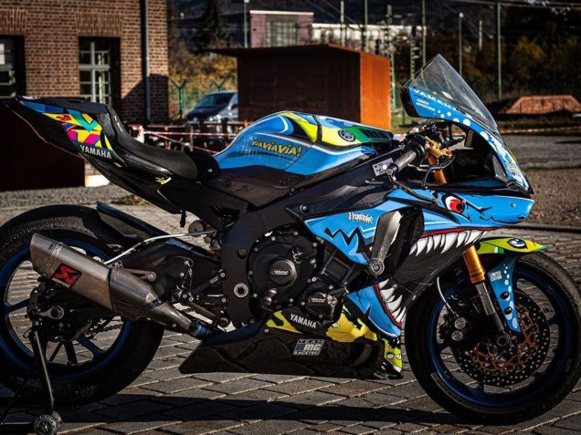 Purchase 2015-2019 Blue Yellow Shark Yamaha YZF R1 Motorcycle Fairings UK