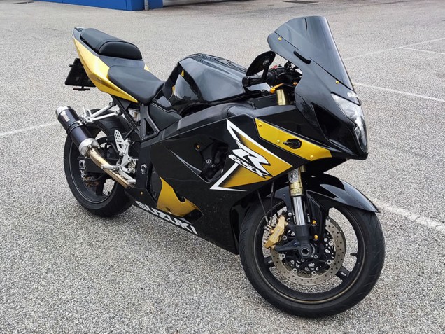 Purchase 2004-2005 Glossy Black Yellow Suzuki GSXR 600 Motorcycle Fairings UK